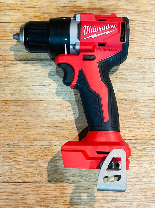 Milwaukee 18V Brushless 1/2 in. Compact Drill/Driver (Tool-Only)