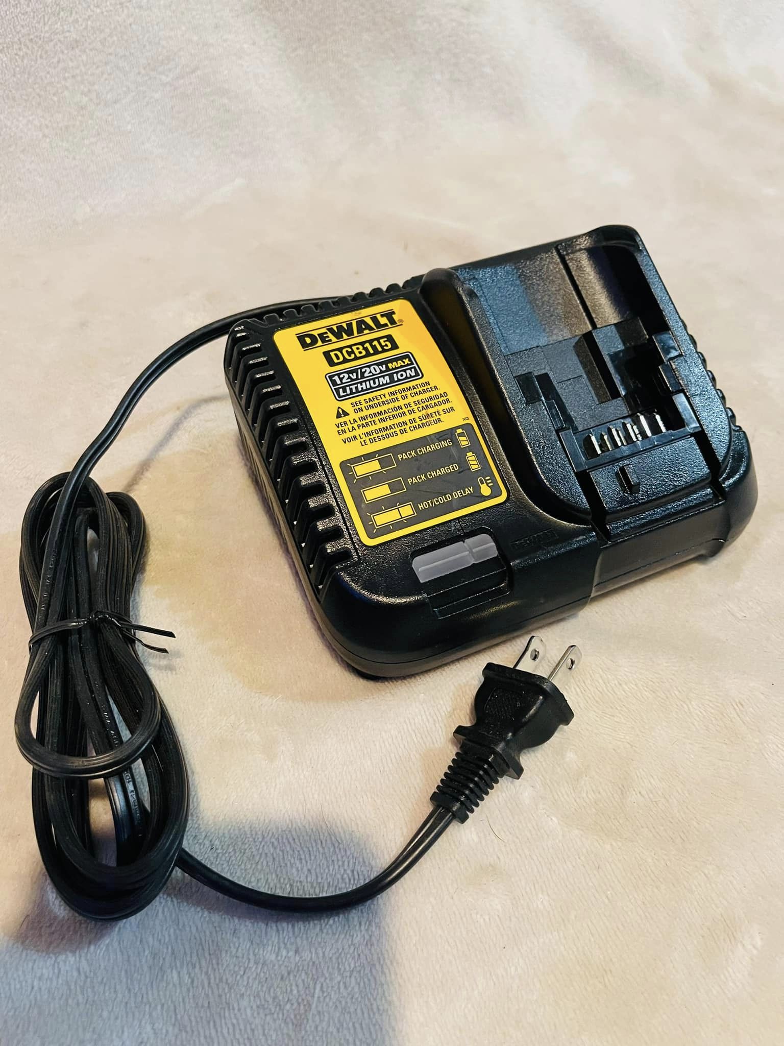 DEWALT 12V 20v Battery Charger Tools R Us